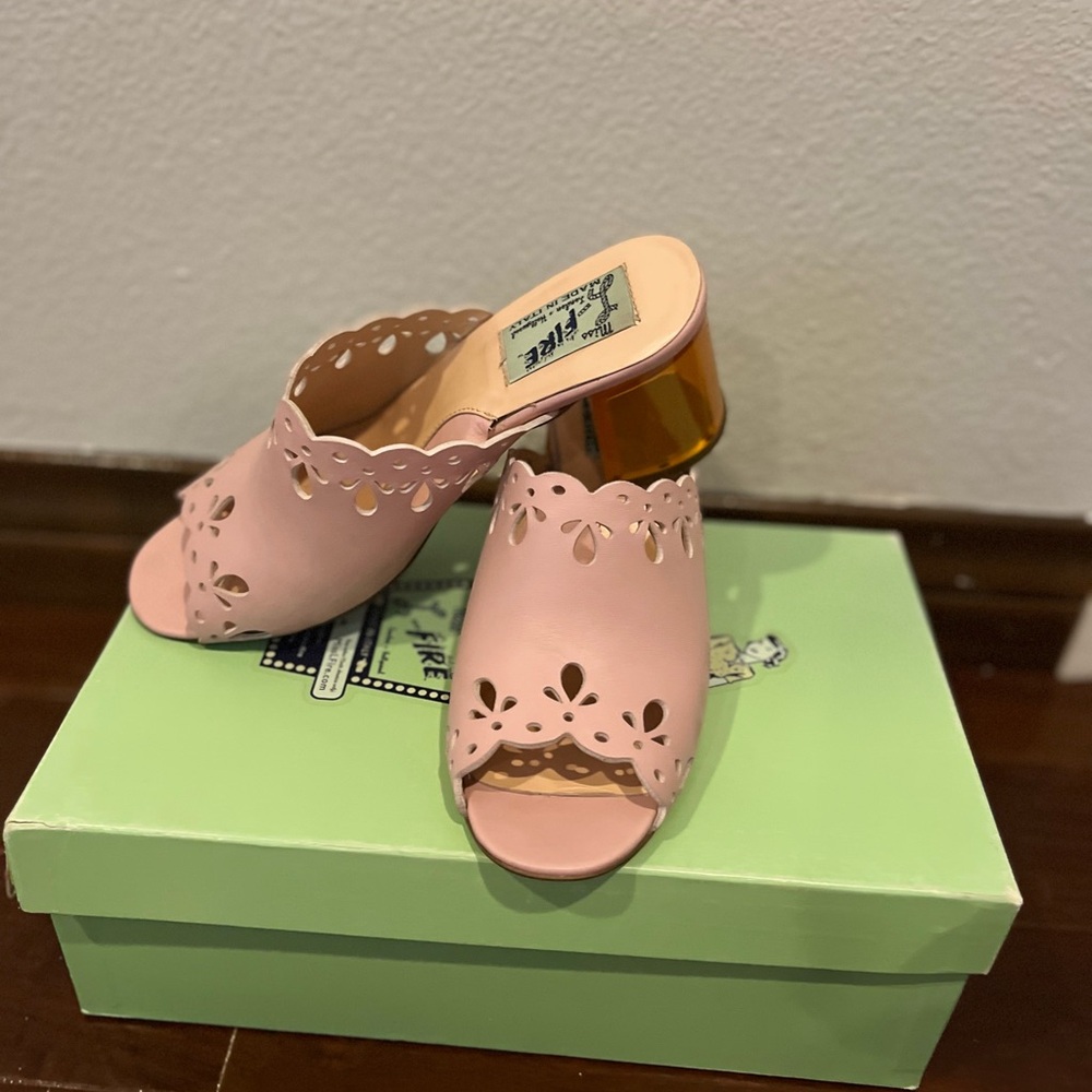 Chic Pink Scalloped Mules